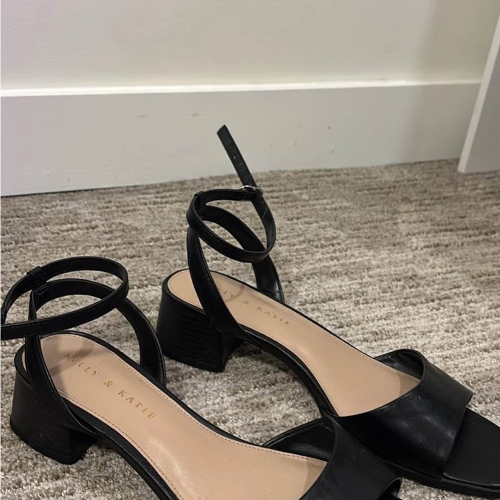 Kelly & Katie Black Block Heel Sandals